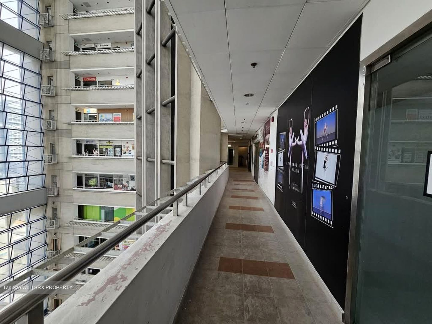 Parkway Centre (D15), Office #530457281